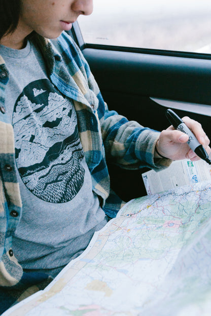 Mountain Range Tee-Gray Speckled