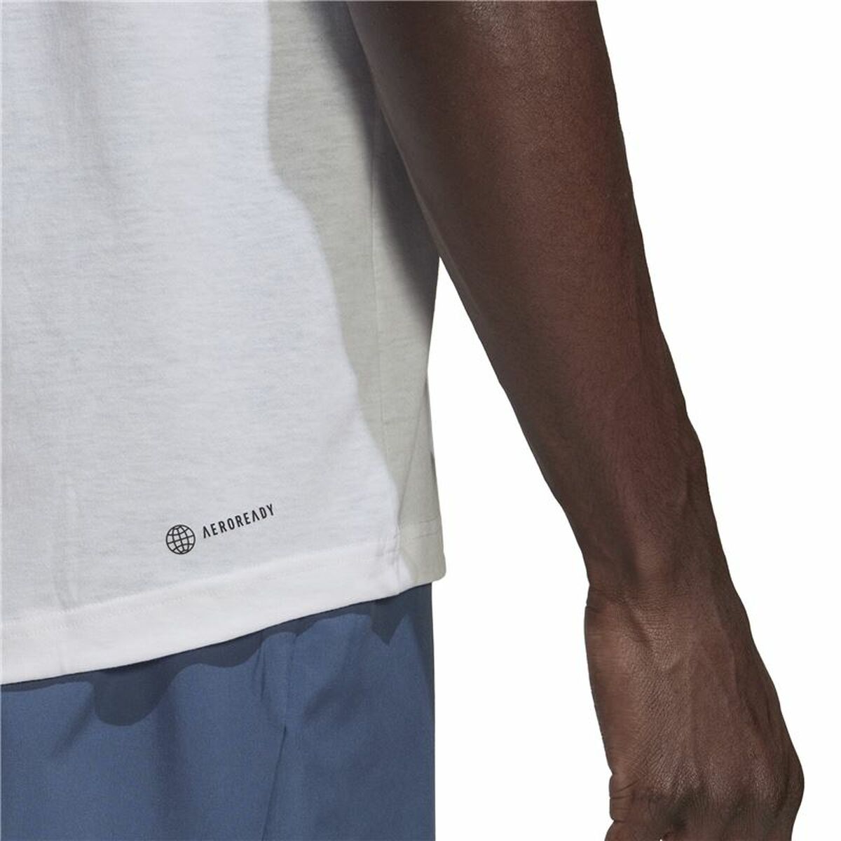 Adidas Designed To Move Logo Herren Kurzarm T-Shirt: Stil und Komfort für ein aktives Leben